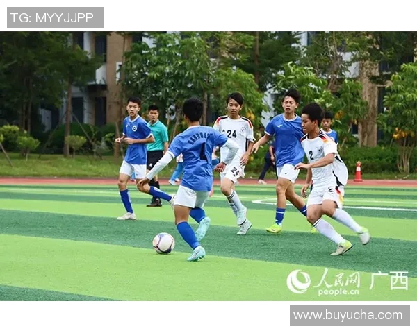 业余足球冠军争夺战揭幕球员们的梦想与激情交织在绿茵场上