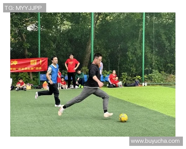 中考选足球的意义与影响:培养团队精神与增强身体素质的重要性探讨 中考选足球的意义与影响:培养团队精神与增强身体素质的重要性探讨